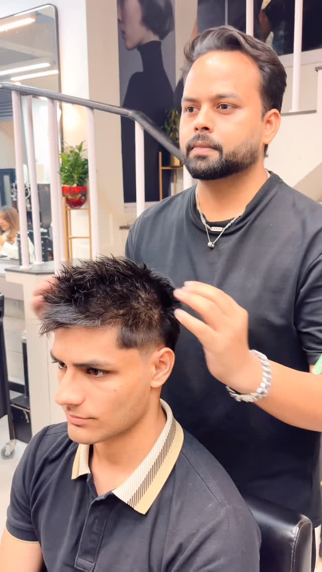 Men's textured haircut in progress at Salon Muah